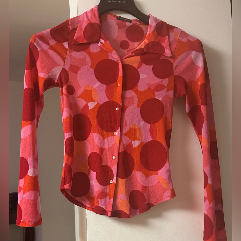 Shirt with down shirt stretch